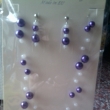 Kor�lky + n�u�nice, barva: fialov� + b�l� perle� , motan� kor�lky, cena: 135,-K�